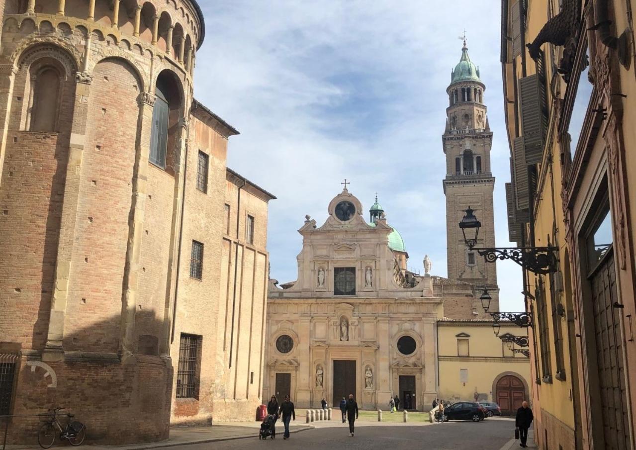Luxury 1 Al Duomo Di Parma Apartment Ngoại thất bức ảnh